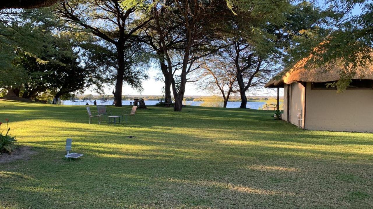 Big 5 Toro Lodge Kasane Exterior foto